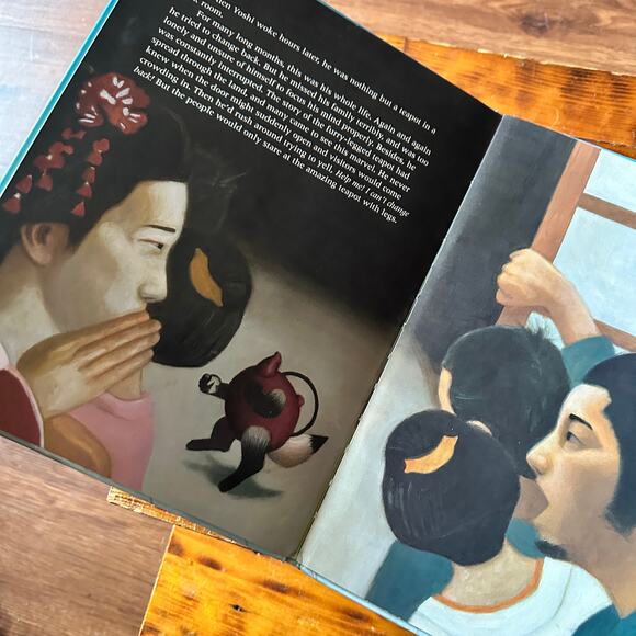 The Furry-Legged Teapot Japanese Hardcover Book - Picture 7 of 9